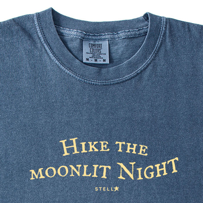 Hike The Moonlit Night Comfort Colors® Unisex Garment-Dyed Shirt
