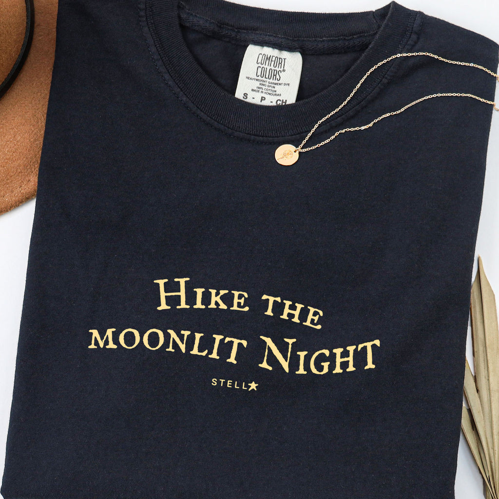 Hike The Moonlit Night Comfort Colors® Unisex Garment-Dyed Shirt